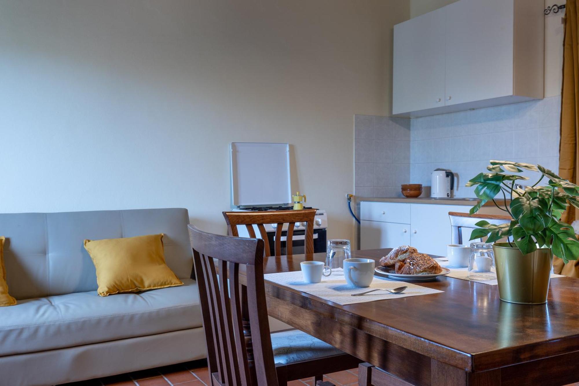Residence Montevecchio Монтополи-ин-Валь-д'Арно Экстерьер фото