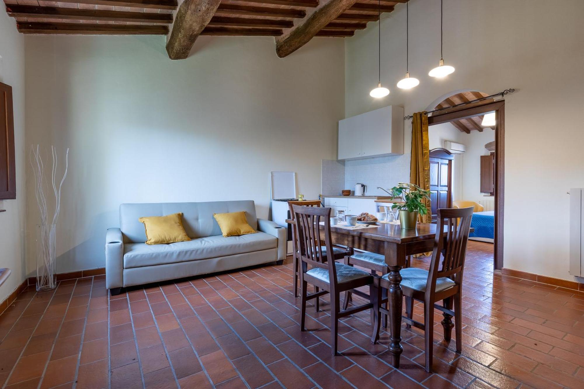 Residence Montevecchio Монтополи-ин-Валь-д'Арно Экстерьер фото