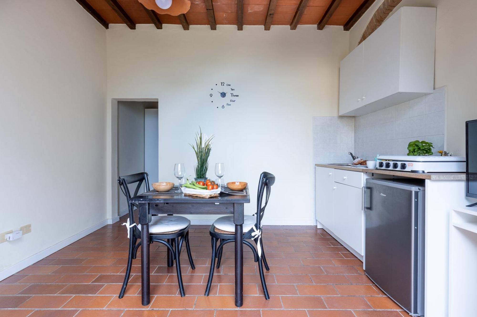 Residence Montevecchio Монтополи-ин-Валь-д'Арно Экстерьер фото