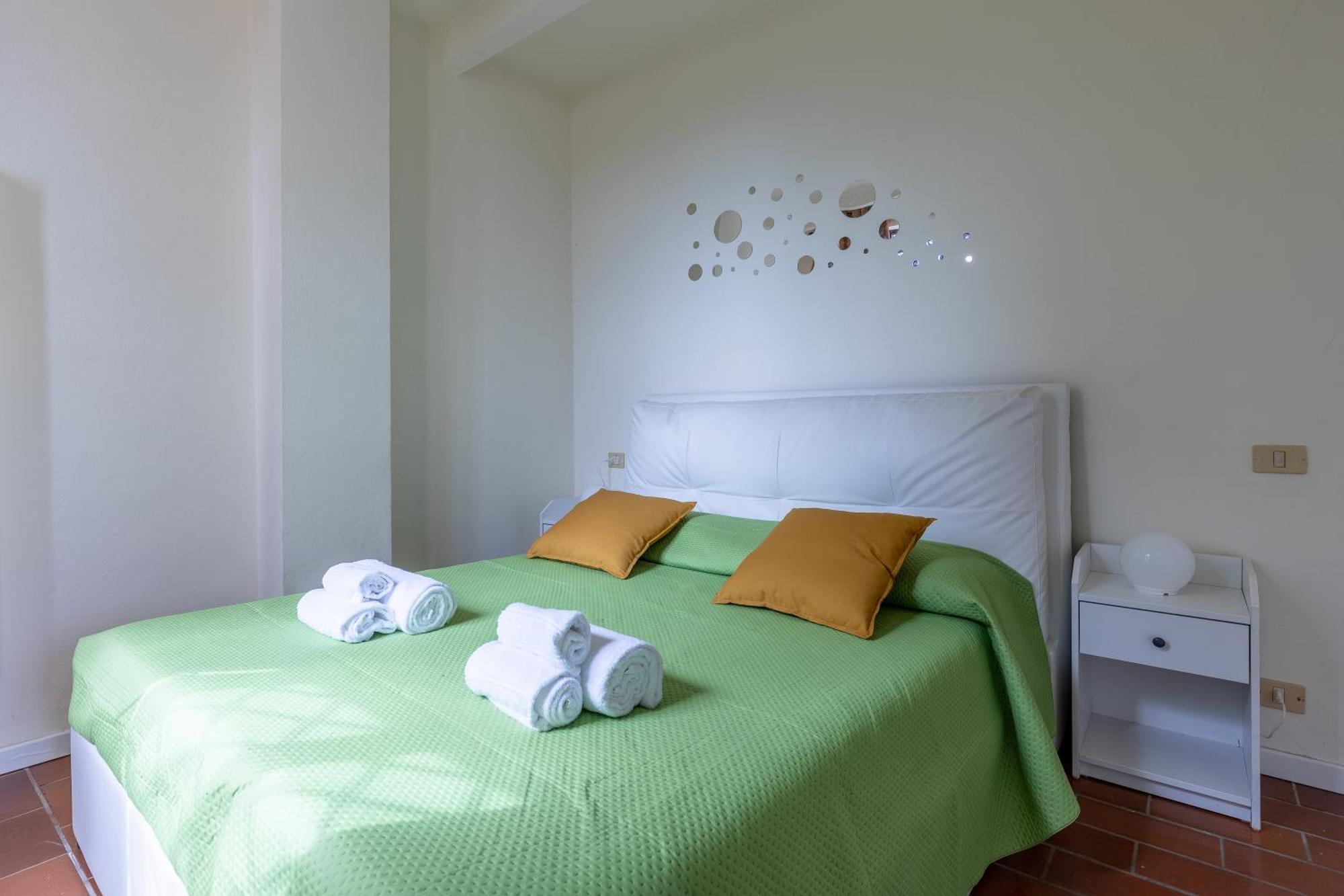 Residence Montevecchio Монтополи-ин-Валь-д'Арно Экстерьер фото
