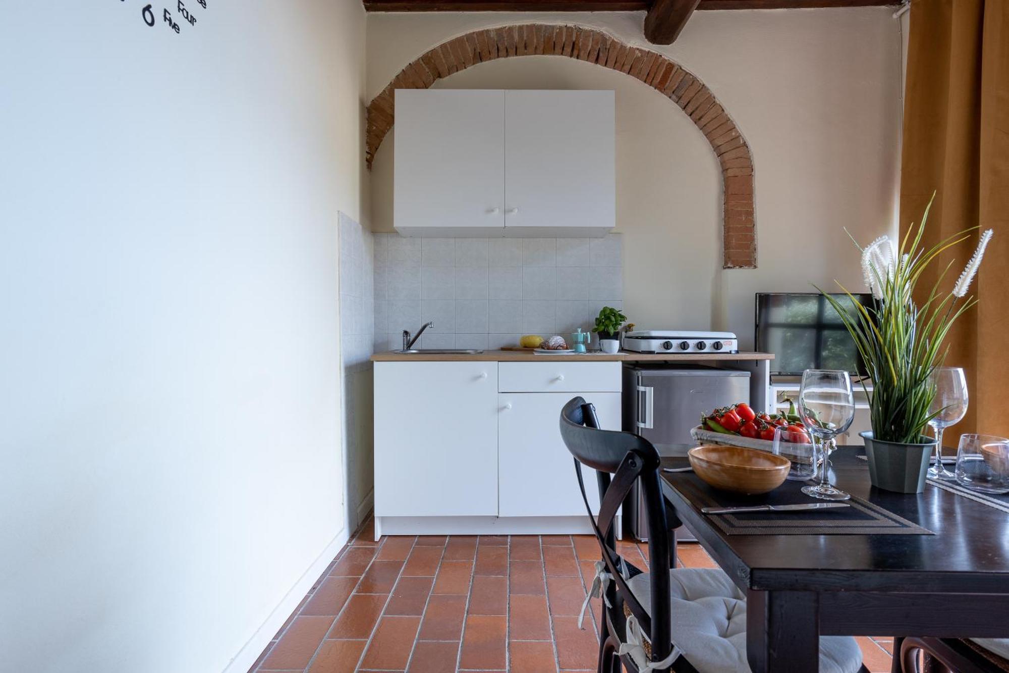 Residence Montevecchio Монтополи-ин-Валь-д'Арно Экстерьер фото