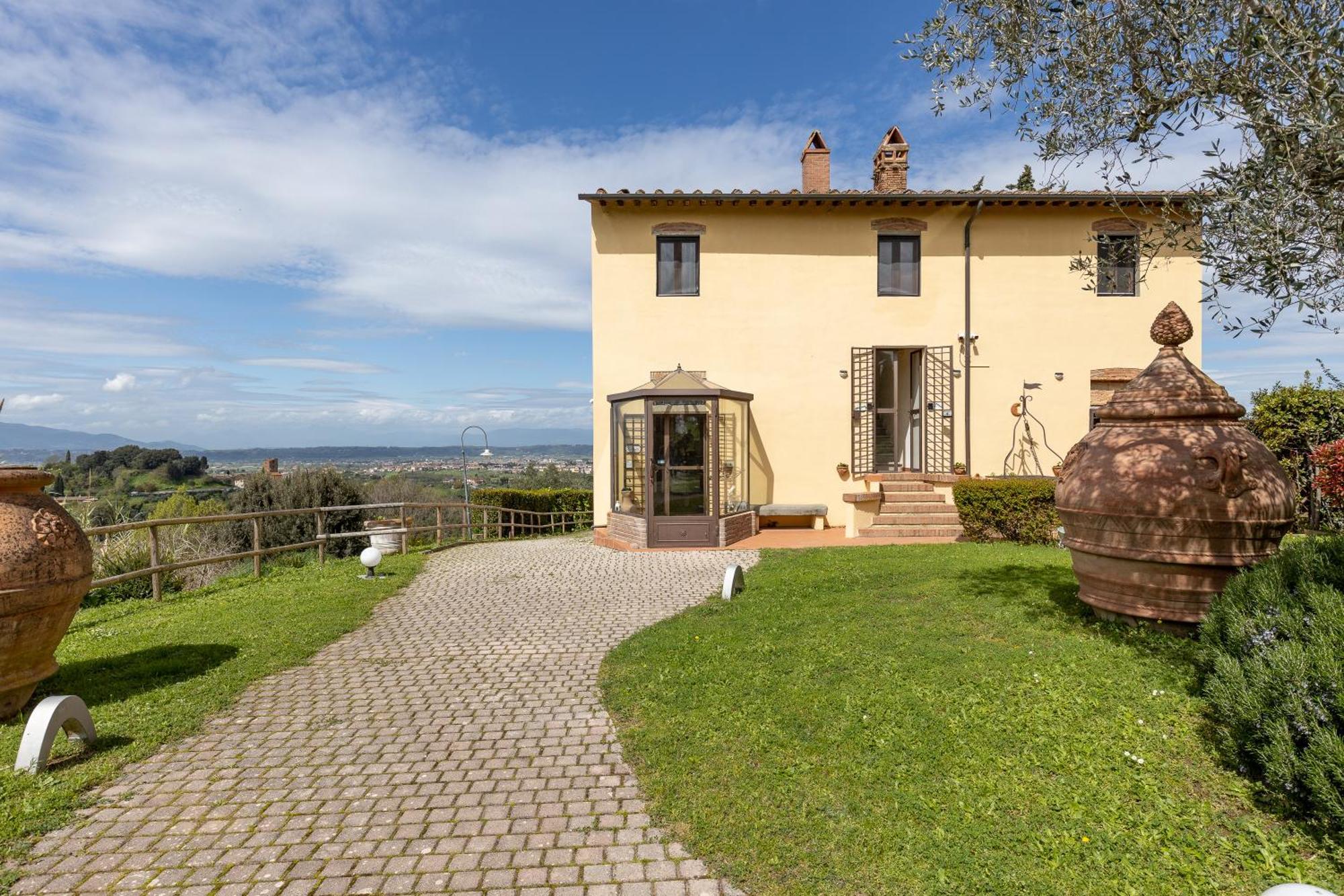 Residence Montevecchio Монтополи-ин-Валь-д'Арно Экстерьер фото